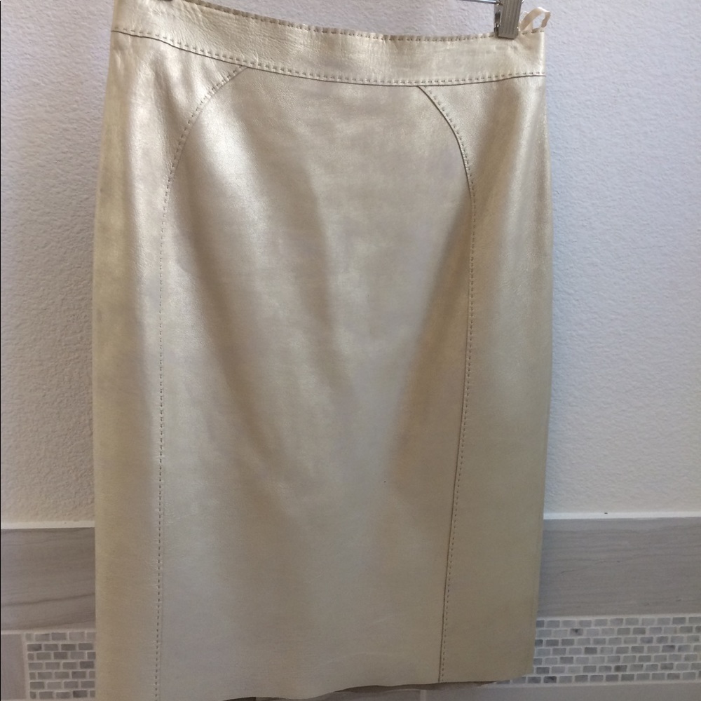 Elie Tahari genuine leather skirt size 6